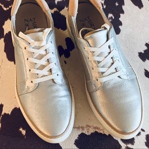 Naturalizer Jane Silver Tan Leather lace up sneakers runs narrow